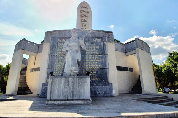Khu tưởng niệm nhạc sĩ Cao Văn Lầu