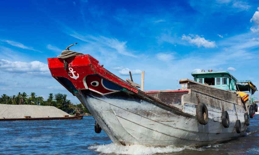 Tàu ở miền Tây